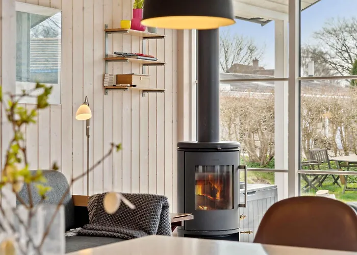 Дом отдыха 8-person Close To Childfriendly Бёркоп