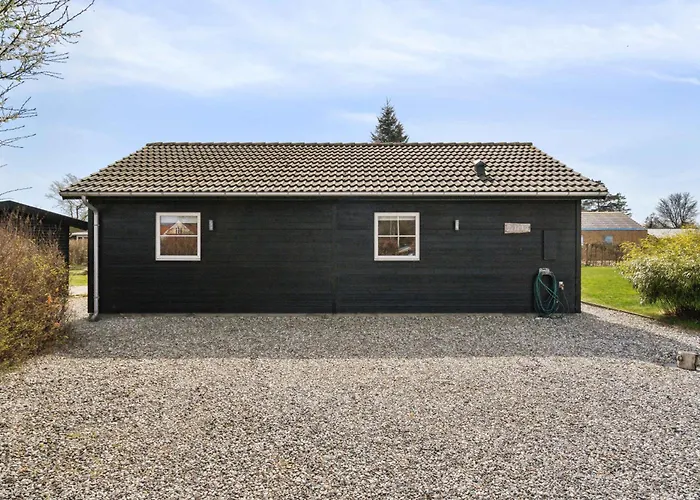 Дом отдыха 8-person Close To Childfriendly Бёркоп